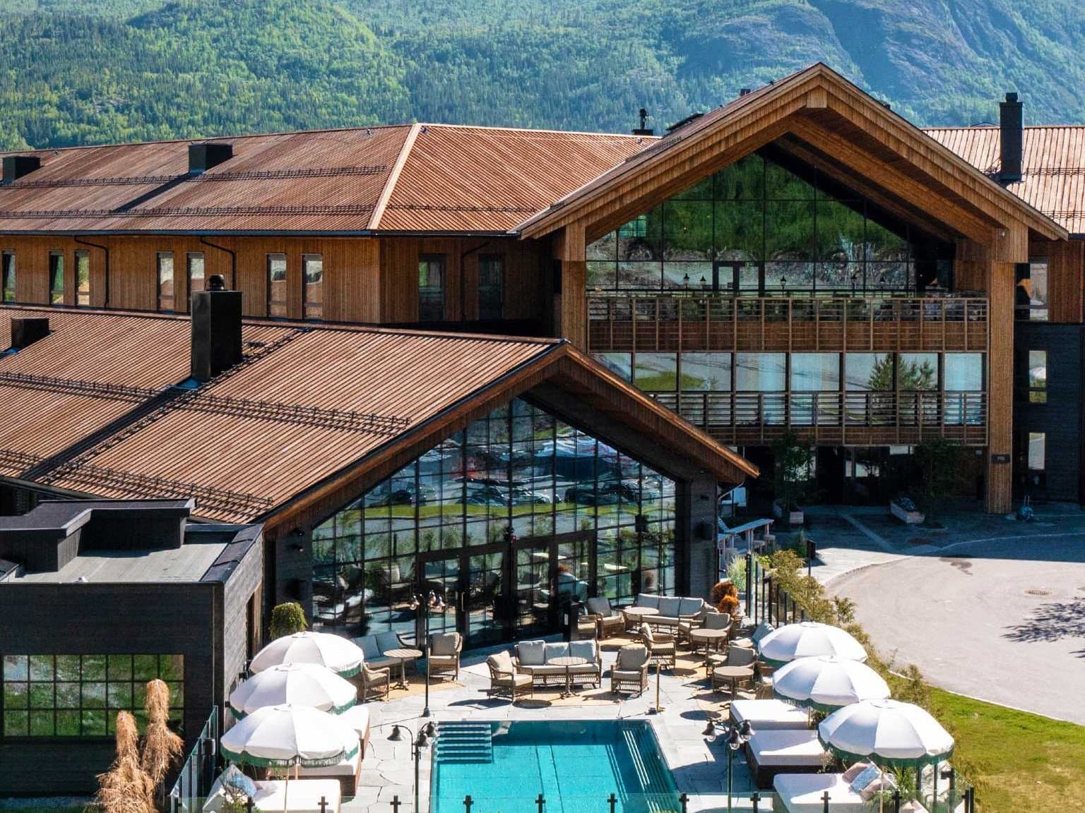 ESS Group — Fýri Resort 35% OFF på fjälläventyr